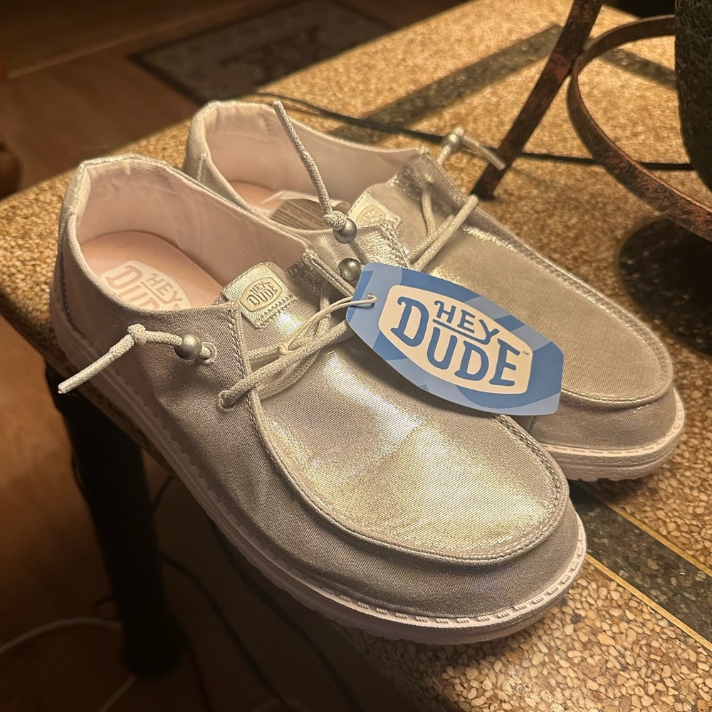 Wendy Metallic Shine Silver Hey Dudes Size 9